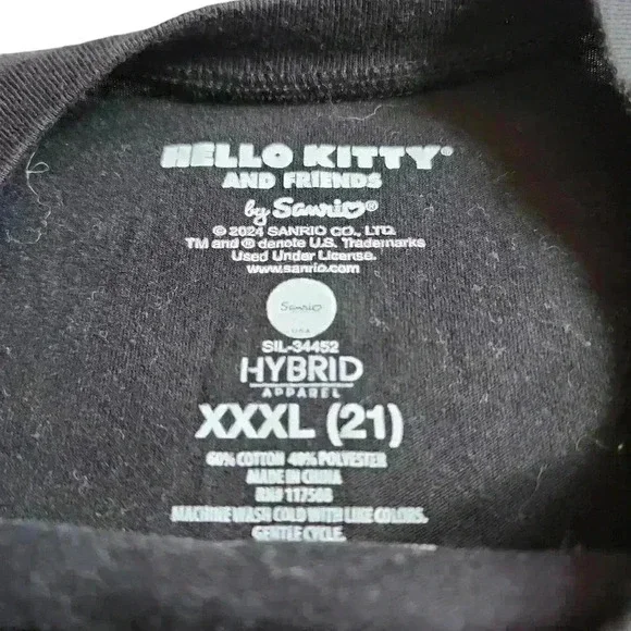 Junior sz XXXL 21 Hello Kitty Tee - Picture 2 of 3